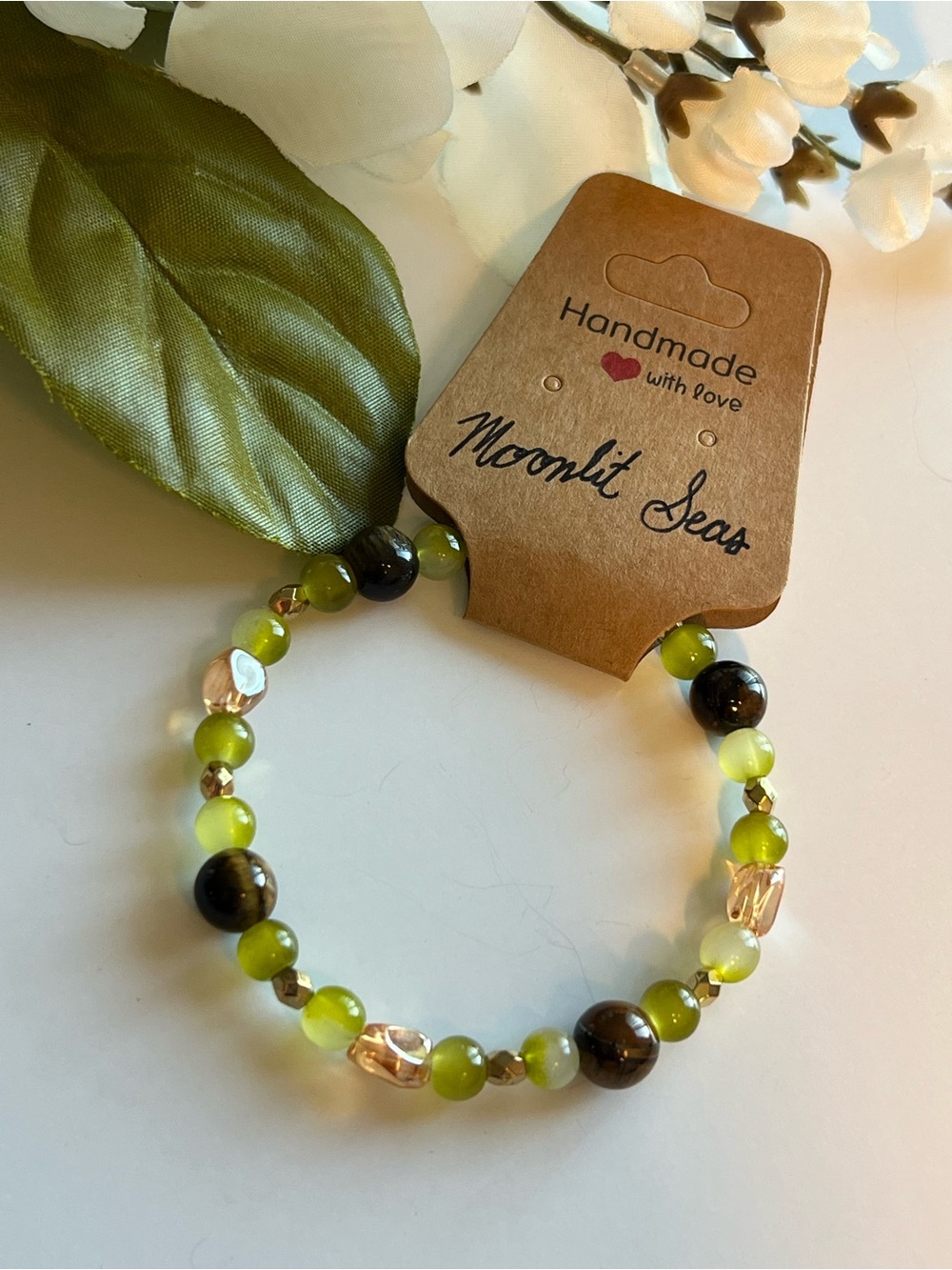 Genuine Tiger’s Eye and Glass Olive Green Beaded Bracelet / Nature / handmade